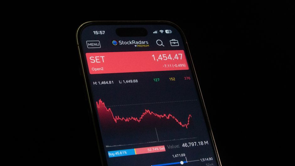 The Rise of Anthropic in 2026: Market Volatility, Pentagon Blacklists, and Claude's App Store Triumph